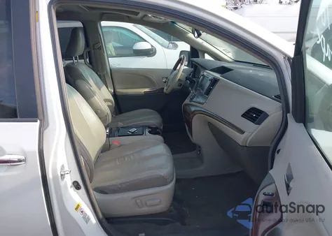 2011 Toyota Sienna Limited V6 из США, поврежденный, VIN 5TDYK3DC0BS166571